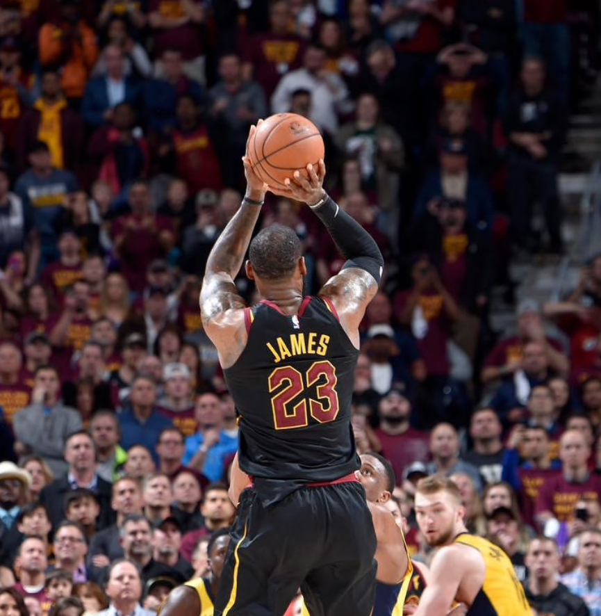 欧文突然提, 胡德