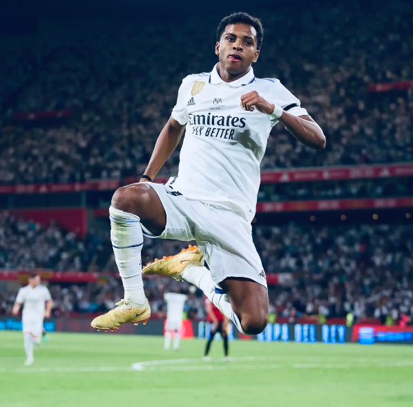 价对三家英, 的转会资金