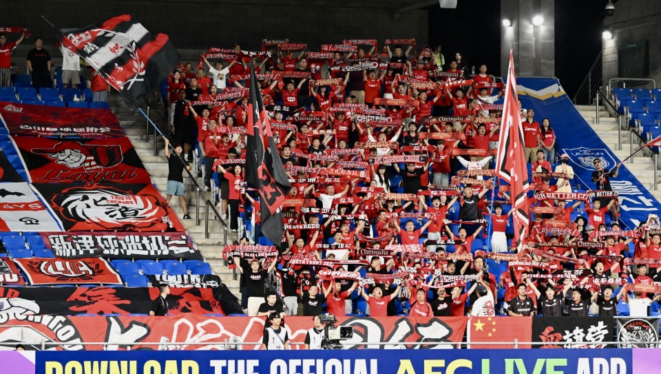 看台垃圾的, rJANd, 揭幕战